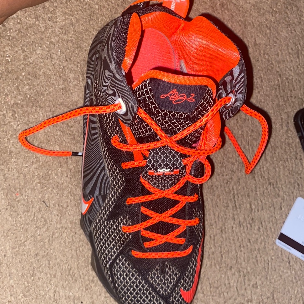 Nike Lebron 12 Women Size:5.5 Color black,Grey, Orange,and Red Used